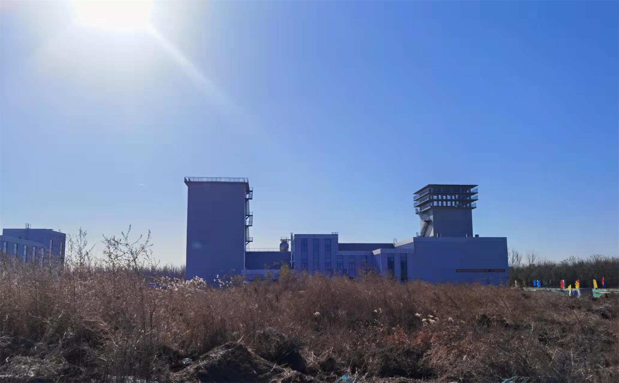 為航空發(fā)動(dòng)機(jī)試車臺(tái)30米高排氣塔提供耐高溫混凝土